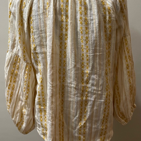 Velvet by Graham and Spencer 100% cotton top. - Picture 3 of 6